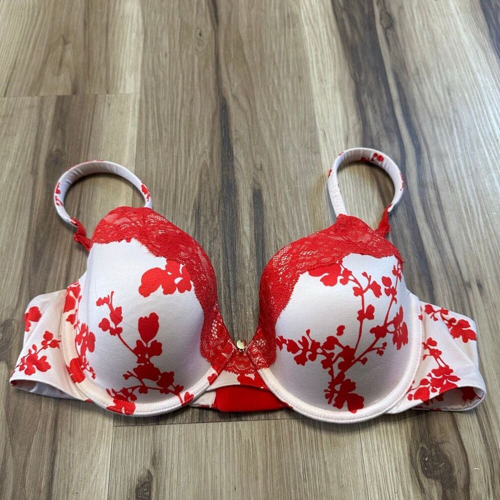 Victoria’s Secret red rose lined Perfect Coverage 36B bra